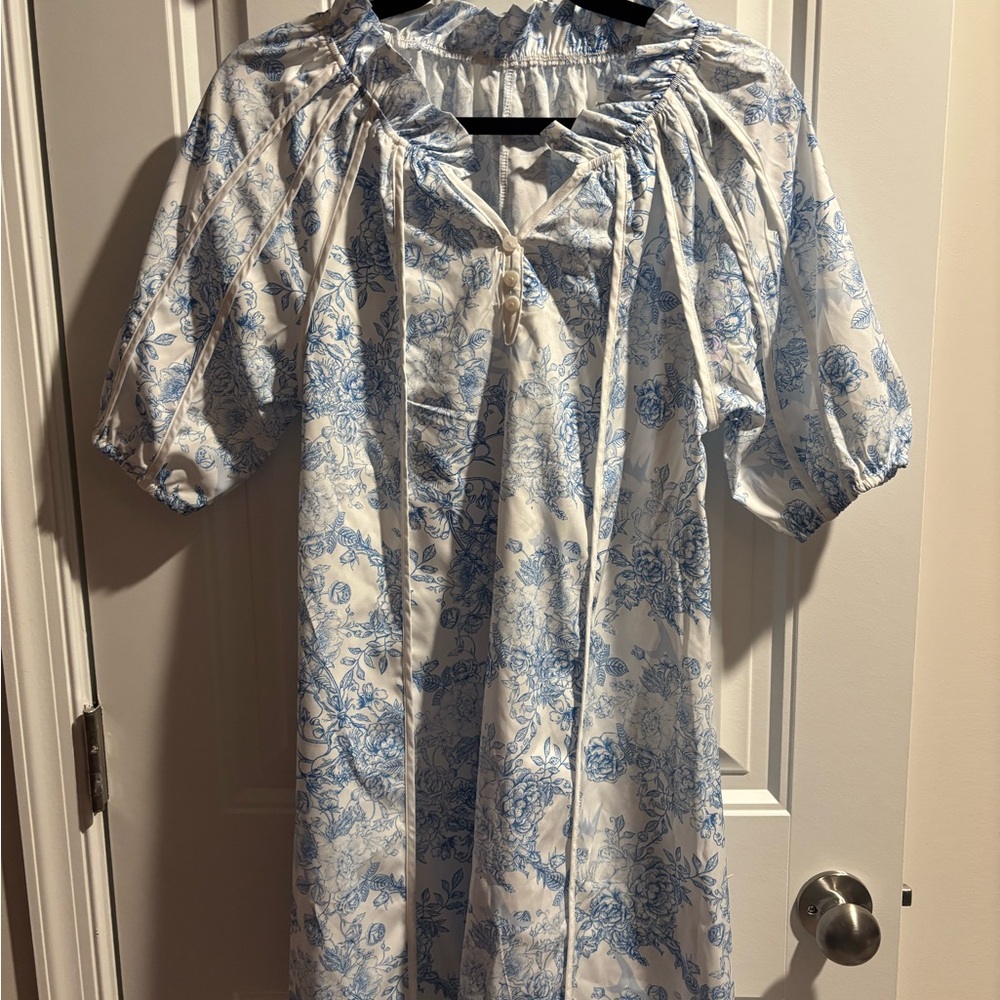 Chic Blue Floral Dress